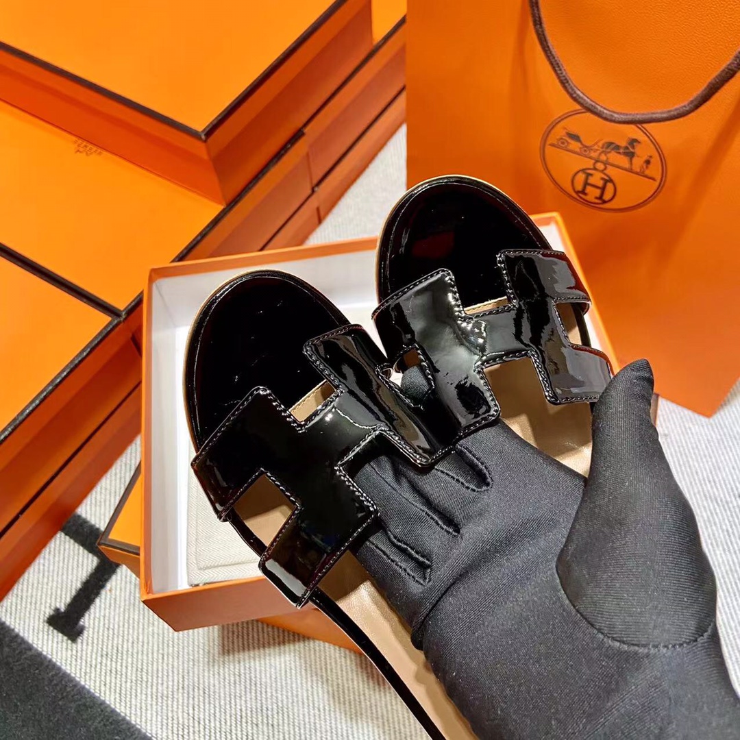 에르메스 올수공 오아시스 슬리퍼 샌들 페이던트 25